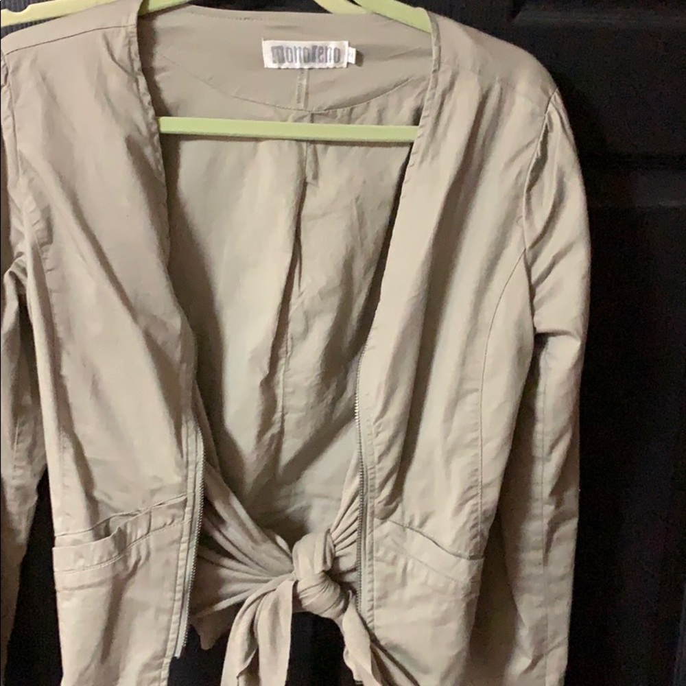Tie and zip up jacket - great material